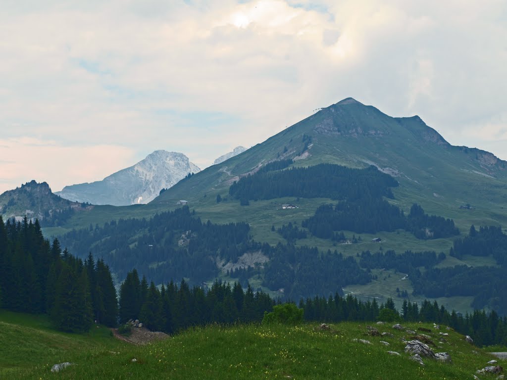 Chaîne des Aravis by Wim Constant