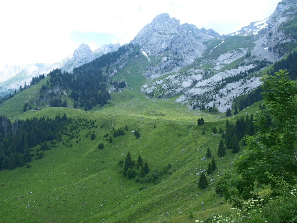 Chaîne des Aravis by Wim Constant