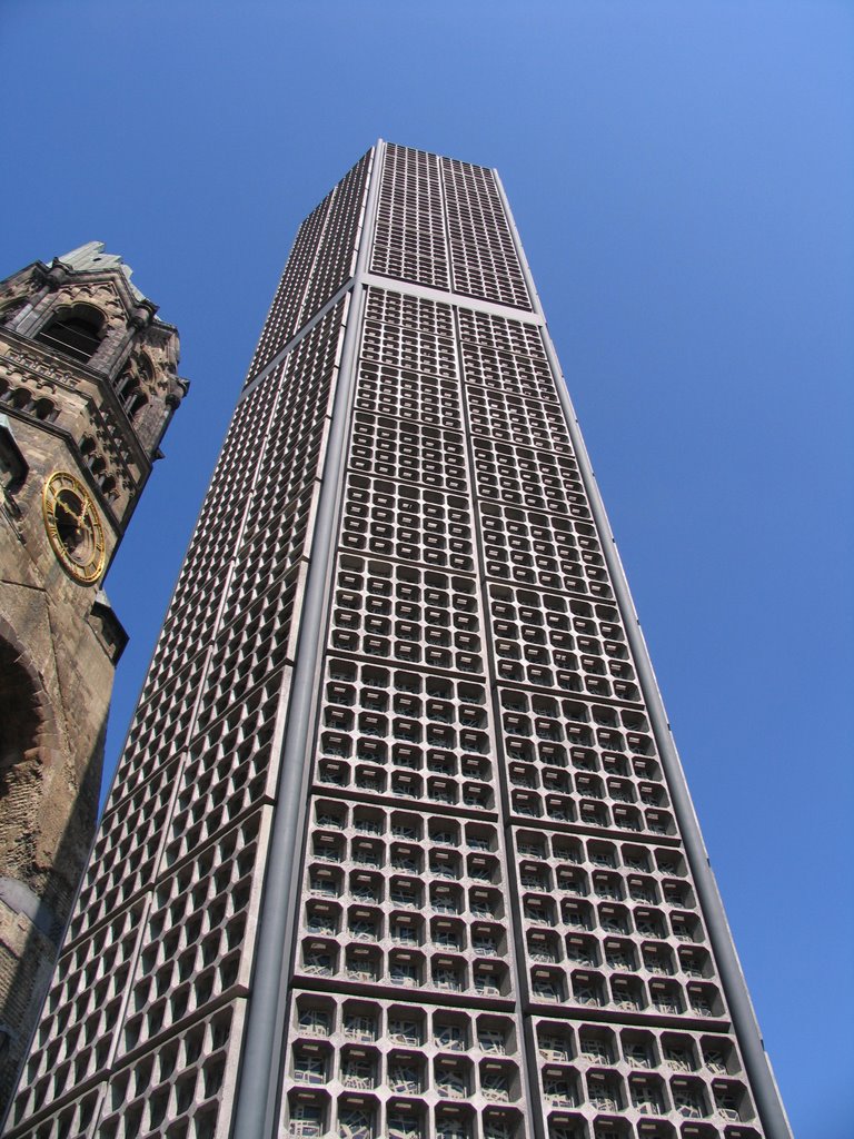 Gedächtniskirche Berlin by zman01