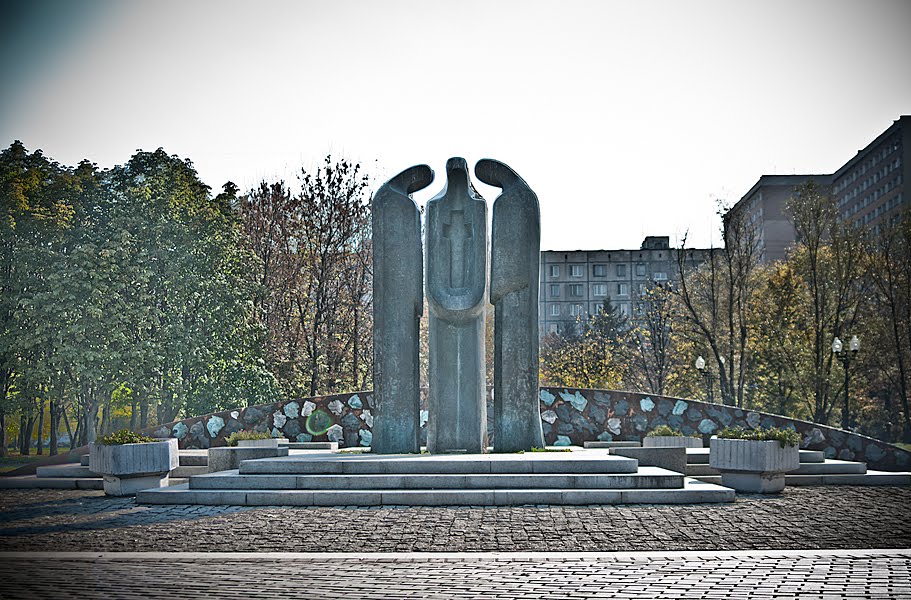 Monument to soldiers of the Afghans by Roman Ragozin