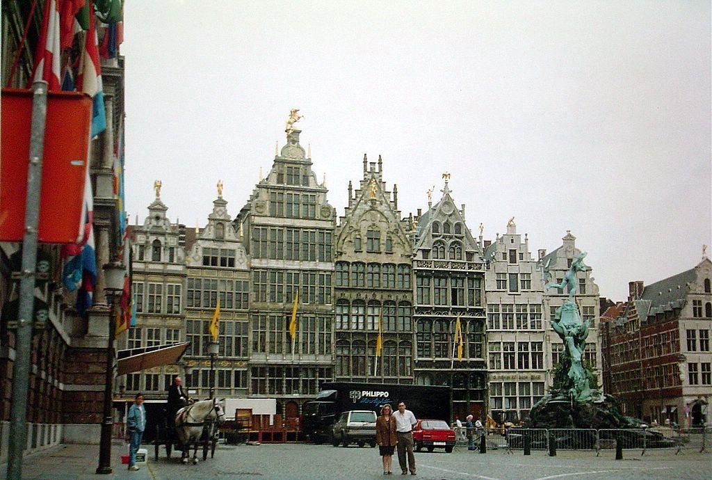 BELGICA Plaza Mayor, Amberes by Talavan