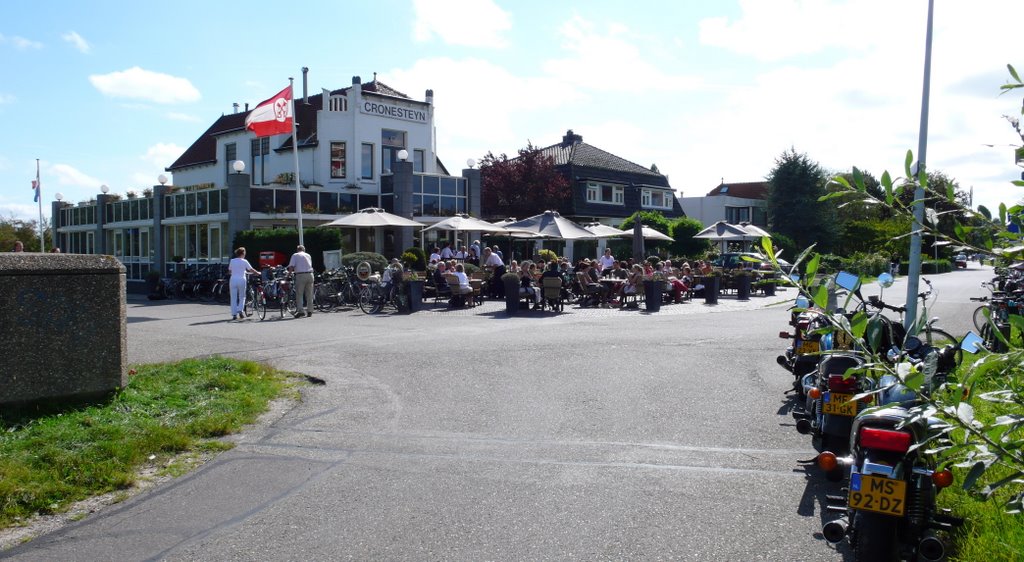 Restaurant Cronesteyn near Lammebrug, Leiden by Vitum