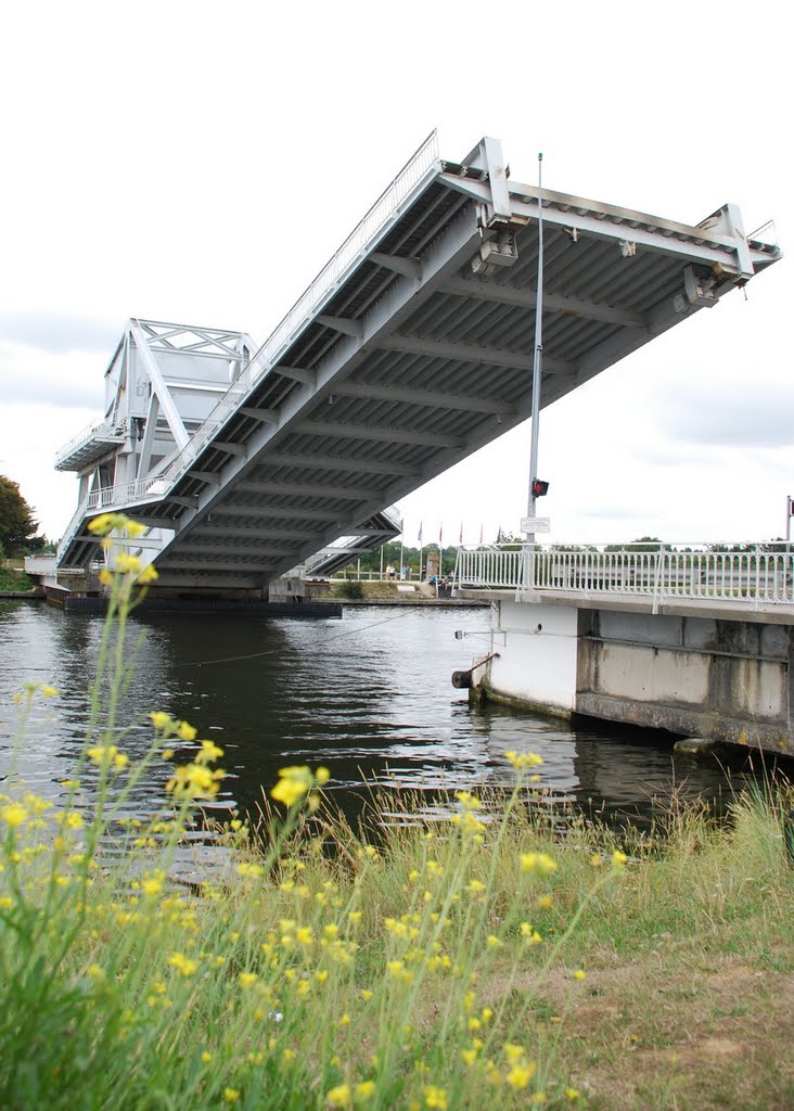 Pegasus Bridge, Normandie, France by congduale