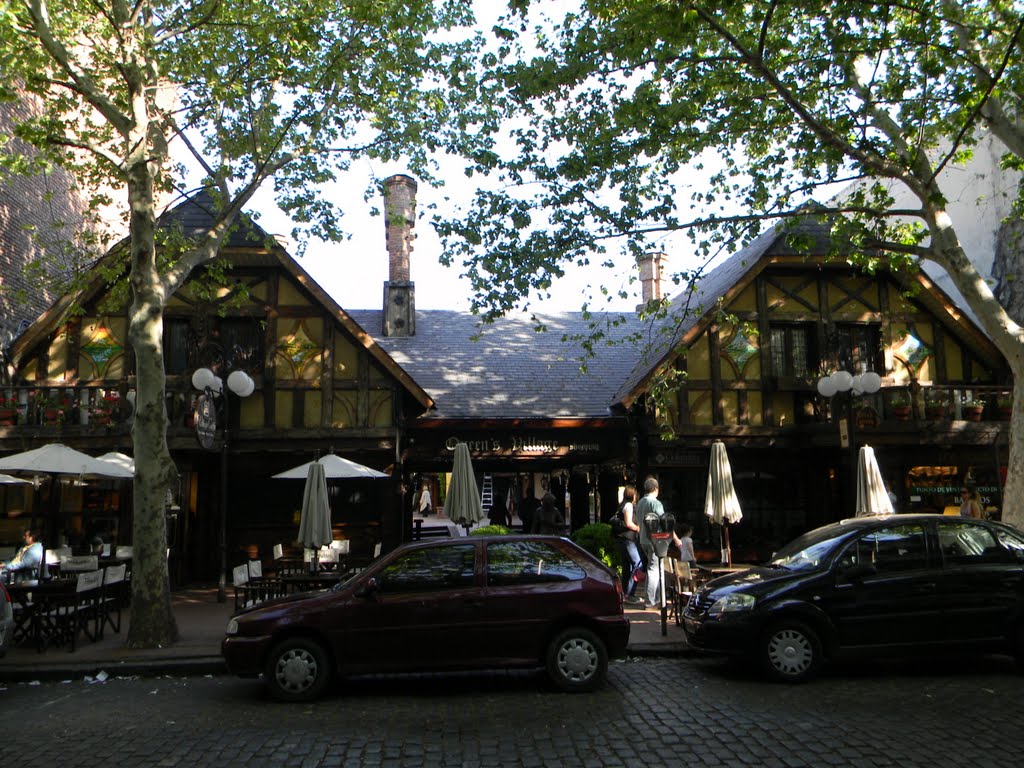 Paseo de compras en San Isidro con toda la onda de la Patagonia. Es todo de madera. by ciramain