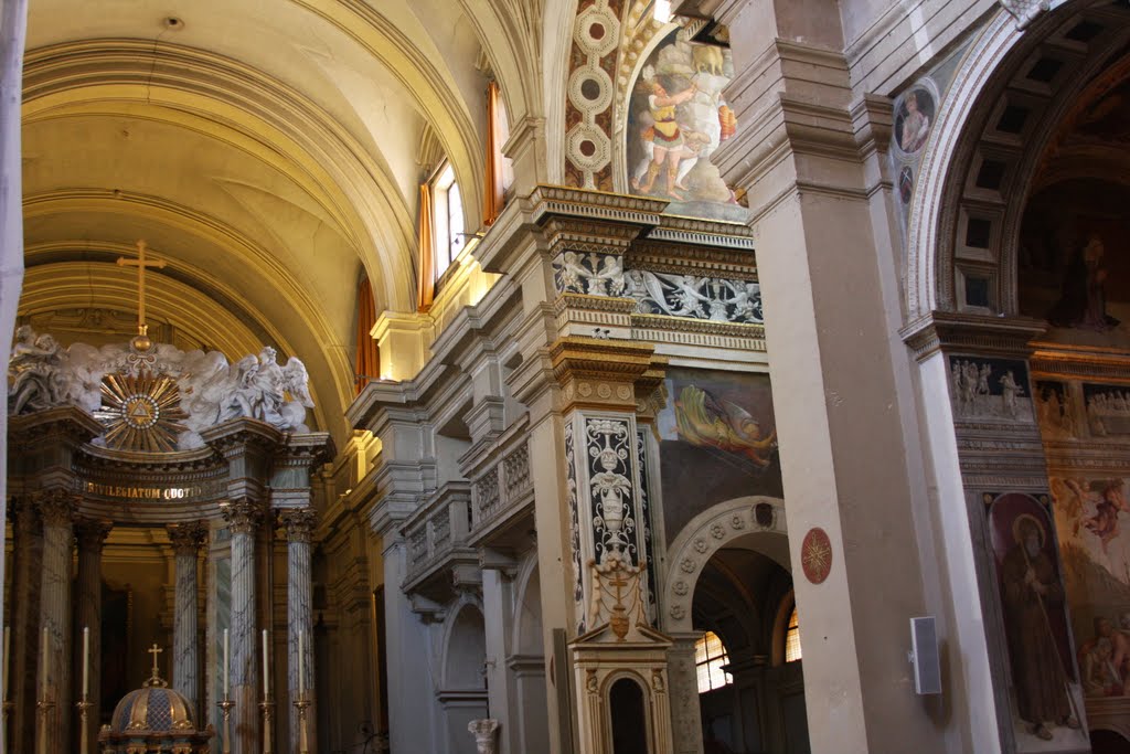 Inside the Trinita dei Monti by Giorgi 1971