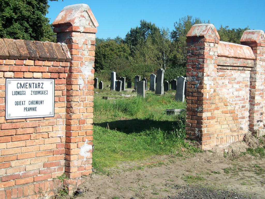 Żydowski cmentarz - Koronowo by Saper Lucim