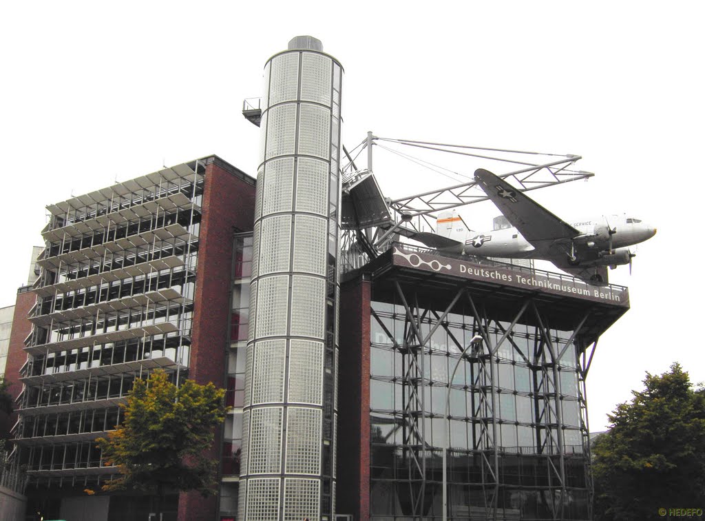 Berlin - Das Deutsche Technikmuseum // The German Technological Museum - seen from Spree River side by Henri der Fotomann