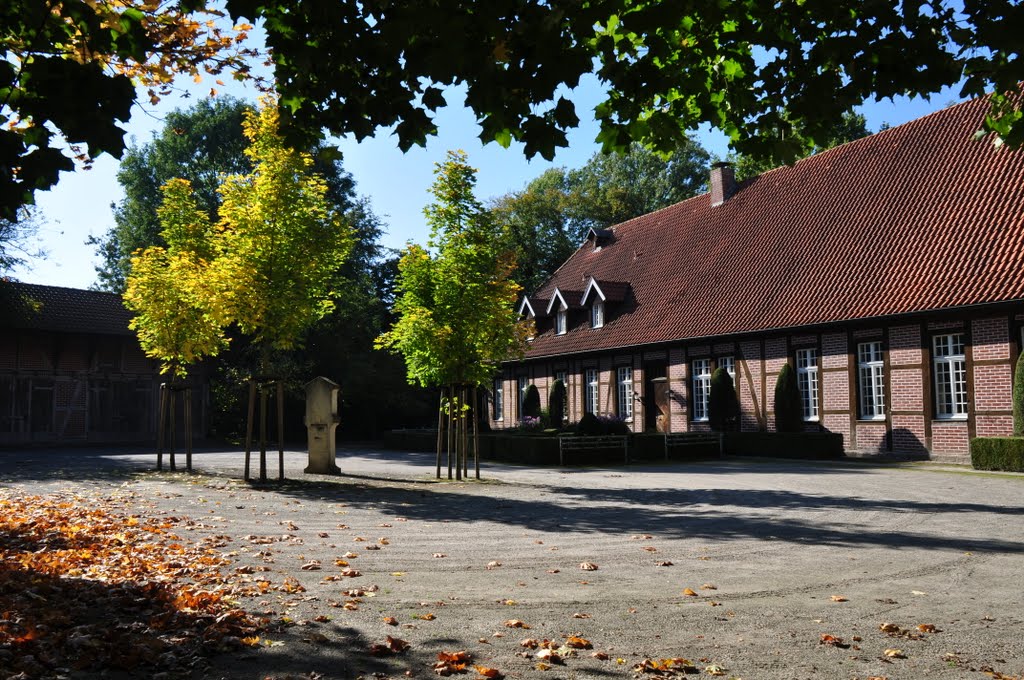 Pfarrheim, Everswinkel by Bernd Tert