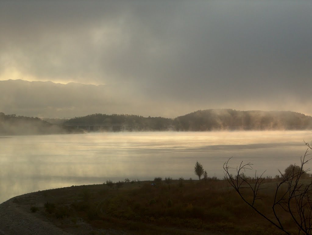 Lago in autunno by altasieve