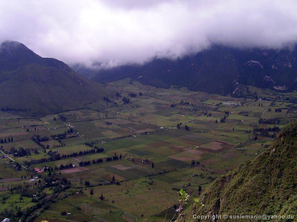 Ecuador > Mitad del mundo : Pululahua by SusieMario