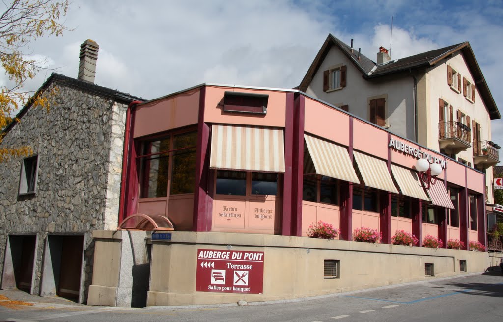 Uvrier - l'Auberge du Pont by Charly-G. Arbellay