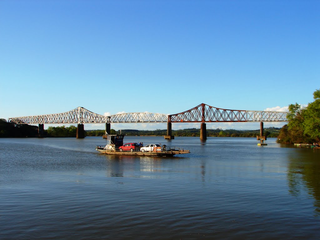 Ponte Férrea de Barretos by Cláudio  Andrade