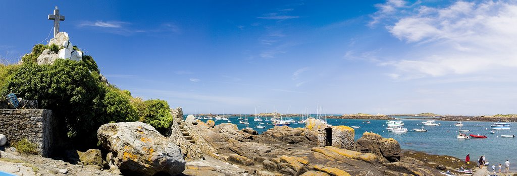 Village de Blainvillais- Iles Chausey by KERGROACH Thierry et…