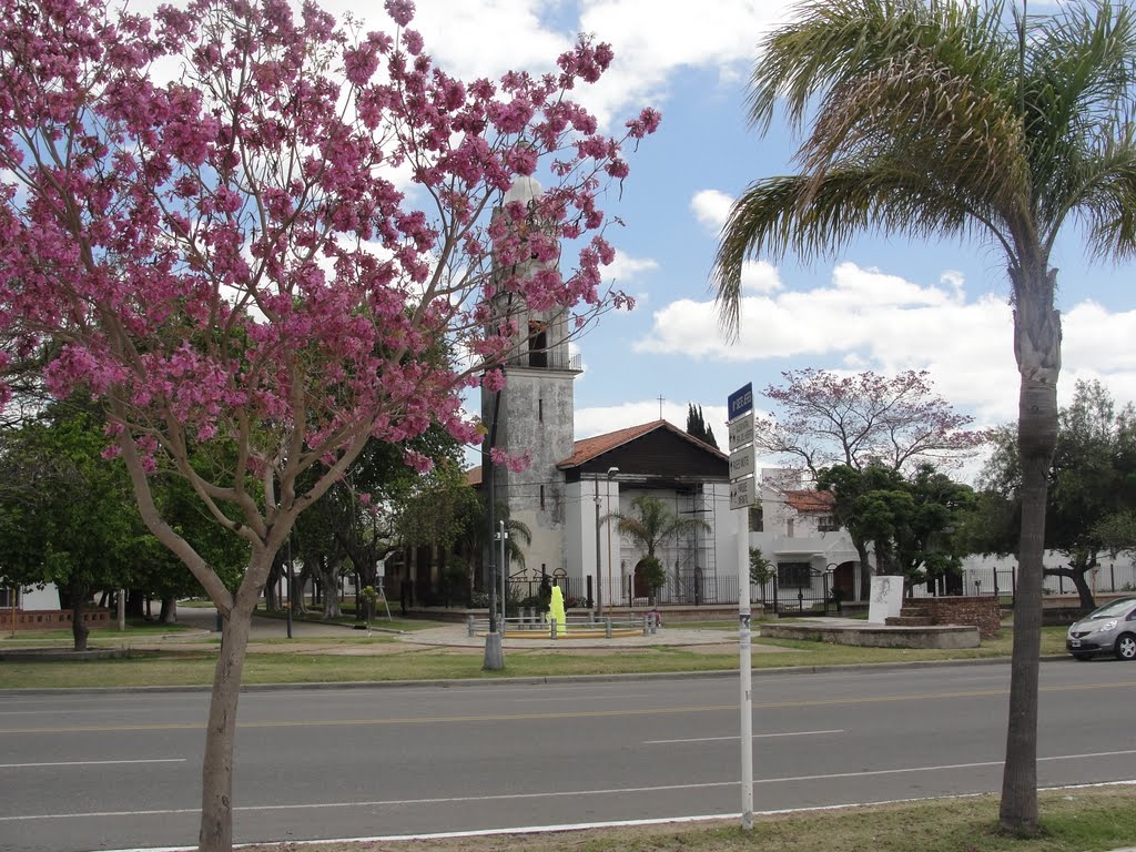 La Iglesia en la Costanera by jorge luis m.