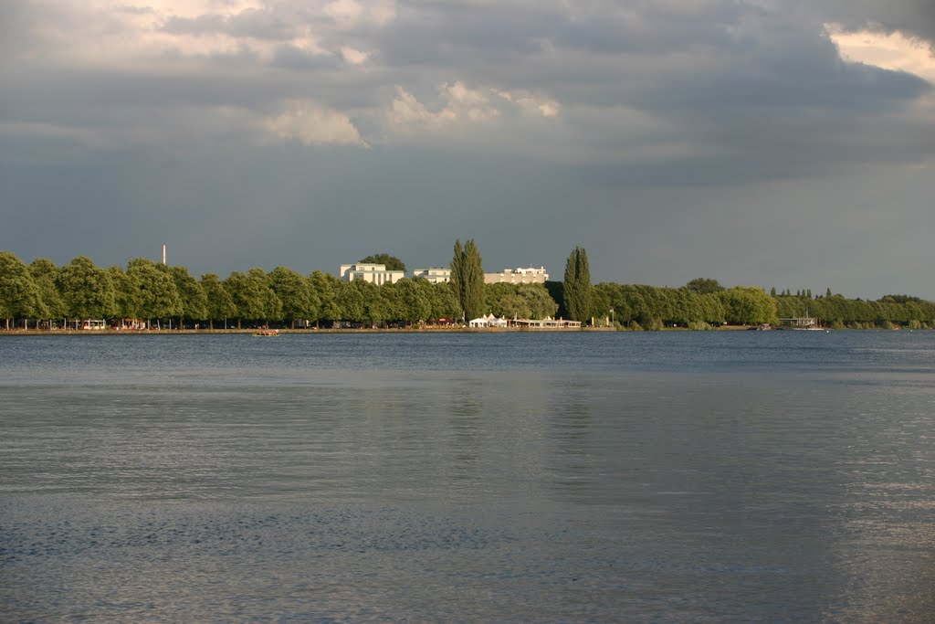 Maschsee by Paschik