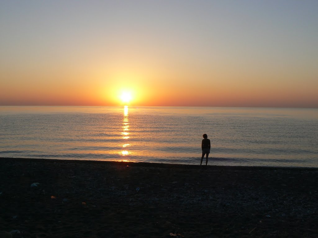 {Beldibi, Sonnenaufgang am öffentlichen Strand} by mmstein