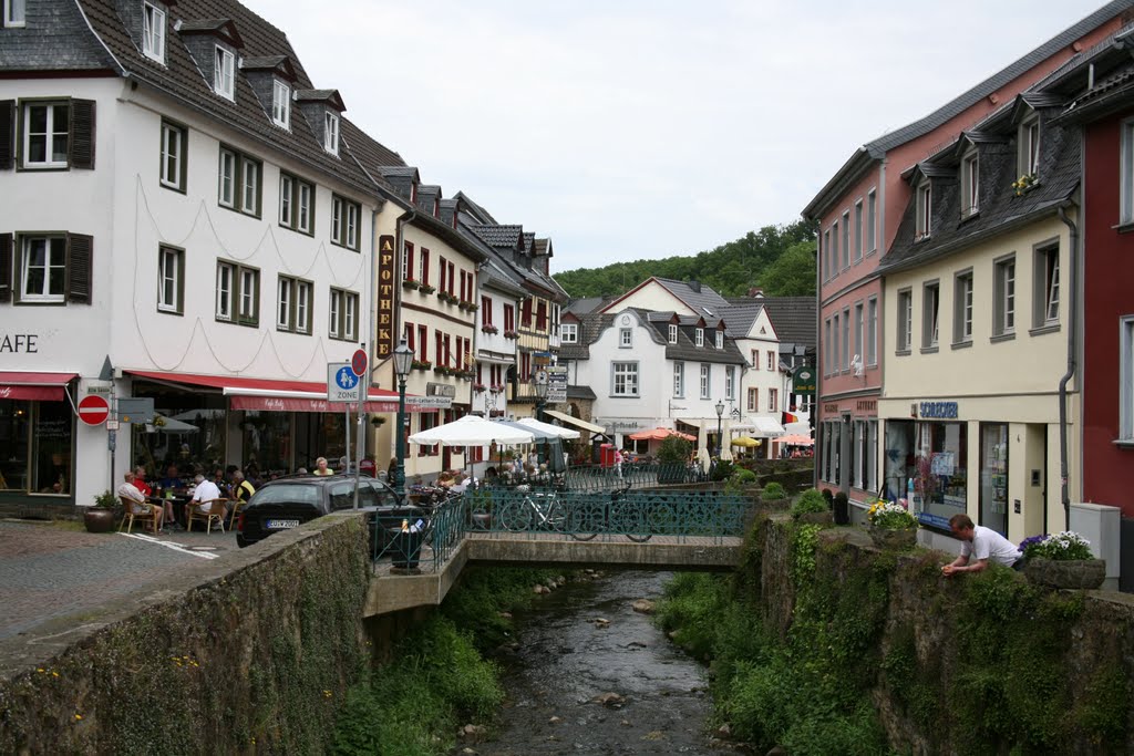 Bad Münstereifel, Nordrhein-Westfalen, Deutschland by Hans Sterkendries