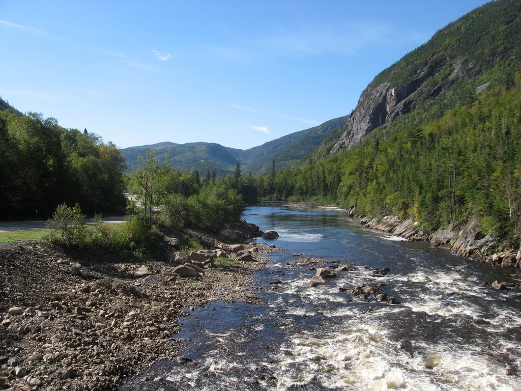 En aval du barrage by Bog