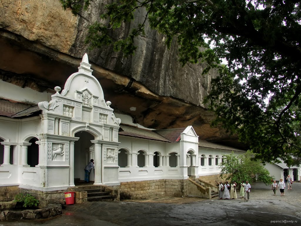 Sri Lanka Dambulla Rock Temple by Paparazzi Stas