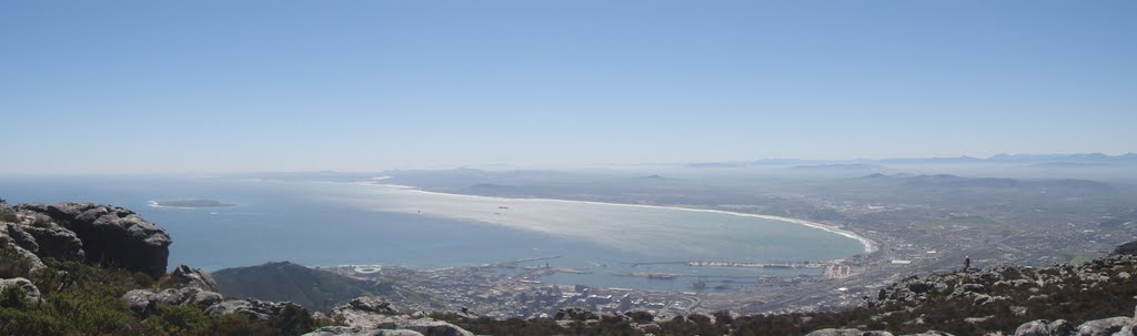 Robbin Island, Waterfront, Table View, Cape town by Yen Wen Huang