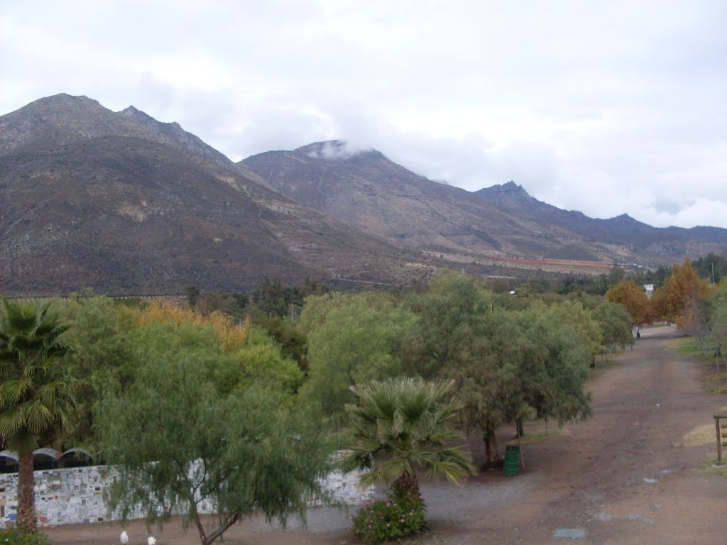 Montañas desde el santuario by Manuel Soto Alonso