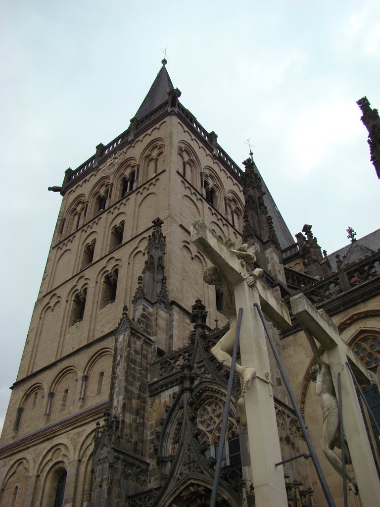 Xanten ( Xantener Dom ) August 2010 by DortmundWestfalica