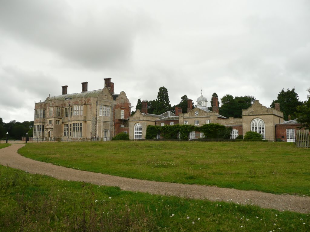 Felbrigg Hall by James_L