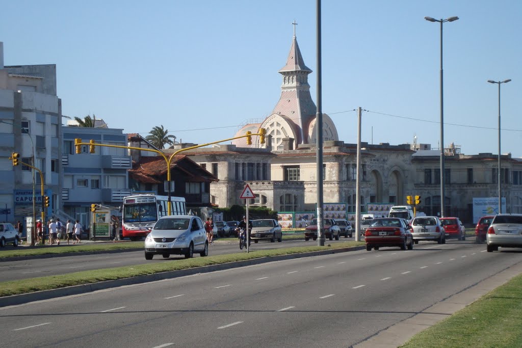 Mar del Plata, Buenos Aires Province, Argentina by Ernesto Florio