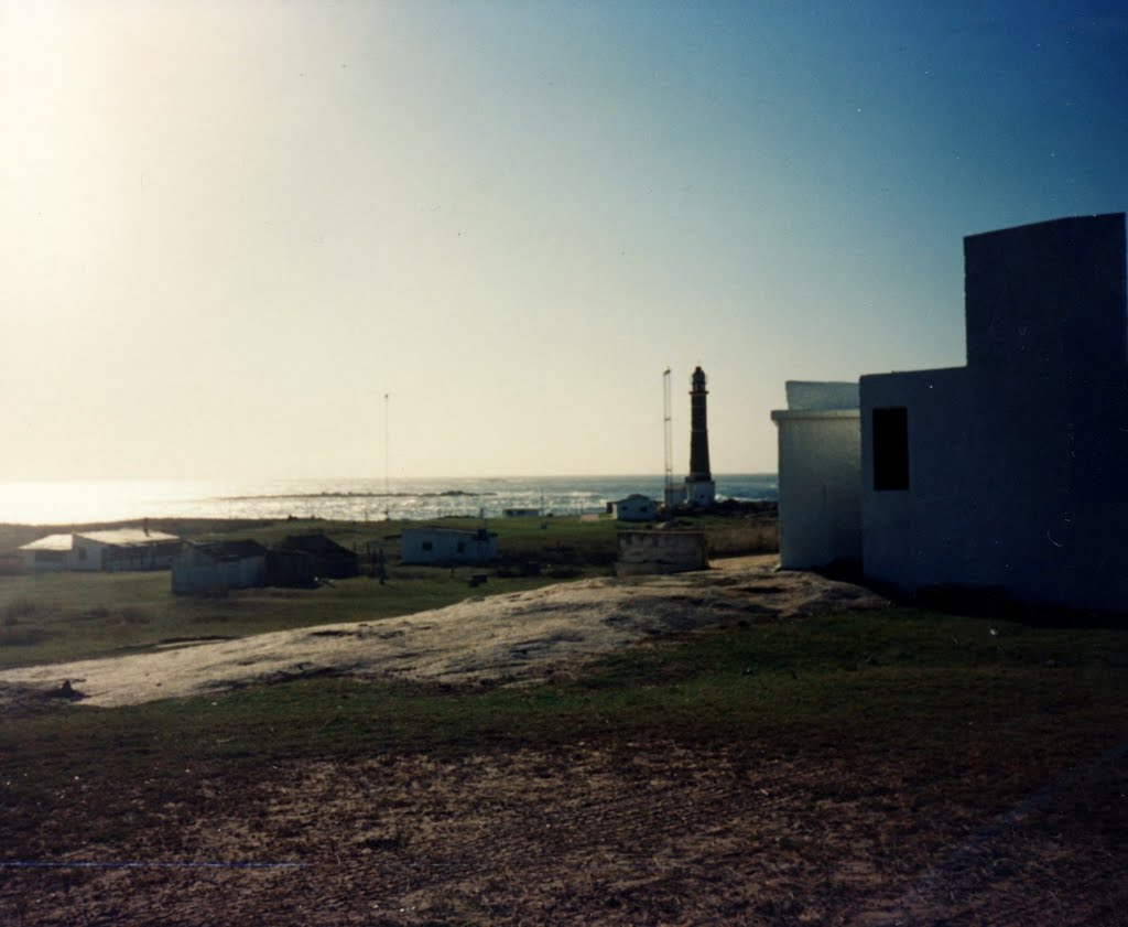 Cabo Polonio - Faro centinela y punto de referencia - by Clelia Castroviejo