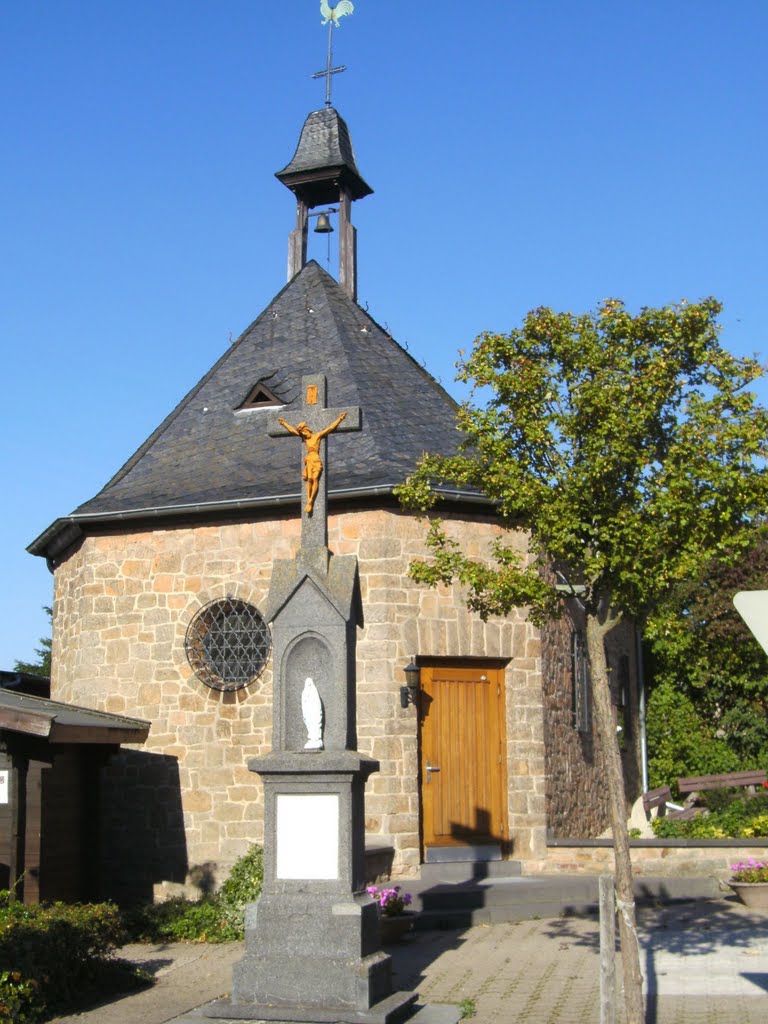 Kapelle in Rißdorf by Peter Esser