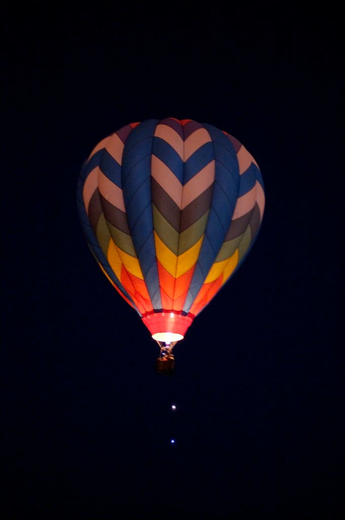 Balloon Glow 2010 by maddyg