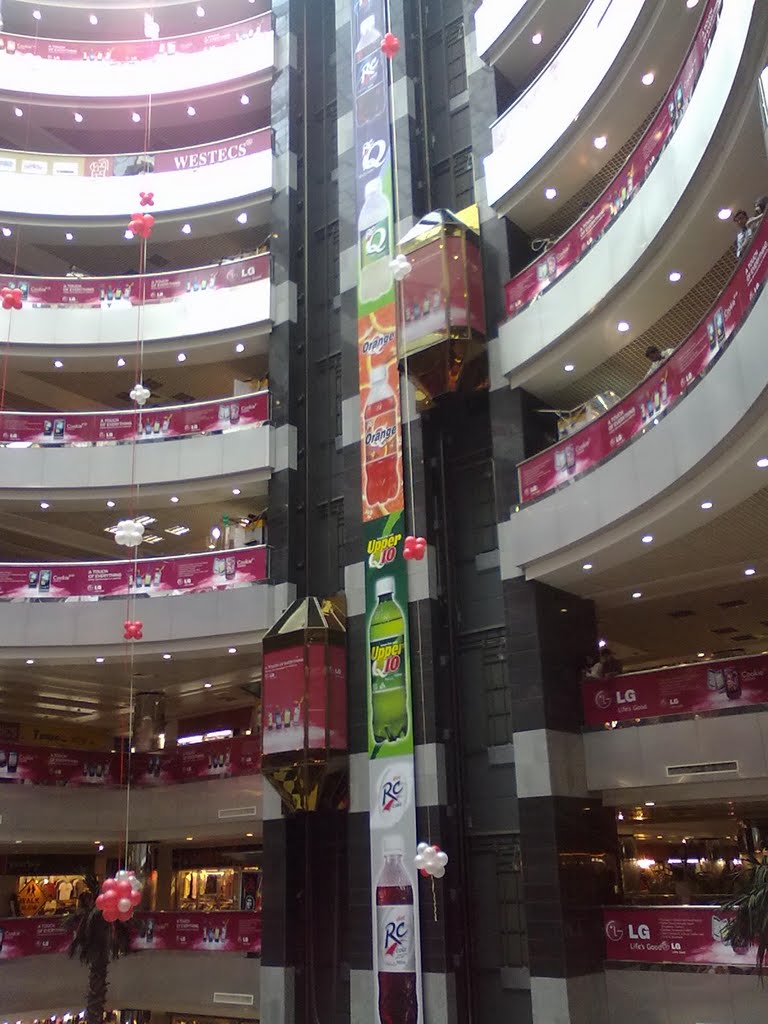 Inside Bashundhara city, Panthapath #gourab by Gourab Adhikary