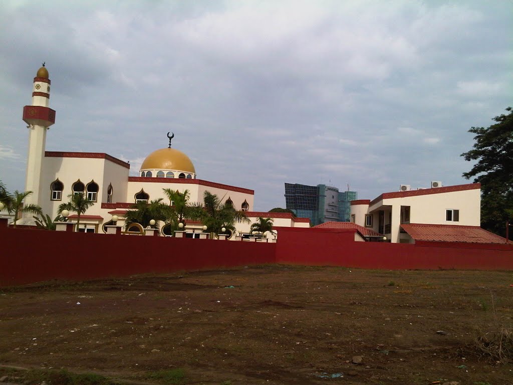 Mesquita Managua by Melvin Somarriba