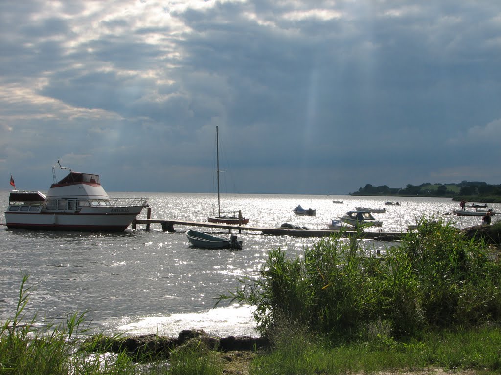 Alt Reddevitz - Rügischer Bodden by Gustaf W