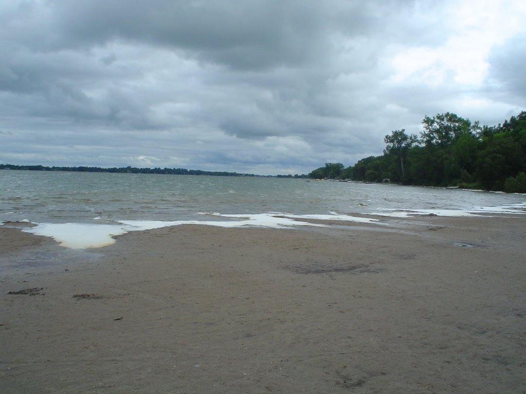 Sandbanks - looking East on West Lake by amorgan