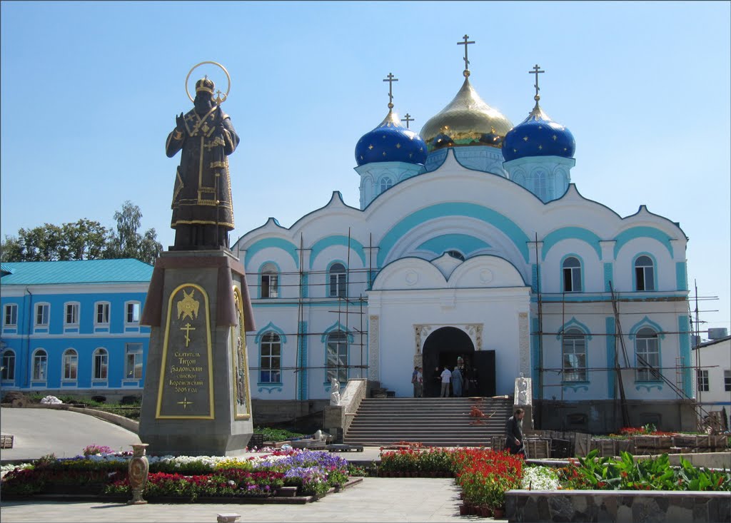 Задонск. Рождество-Богородицкий мужской монастырь. Церковь Рождества Богородицы by saljanin