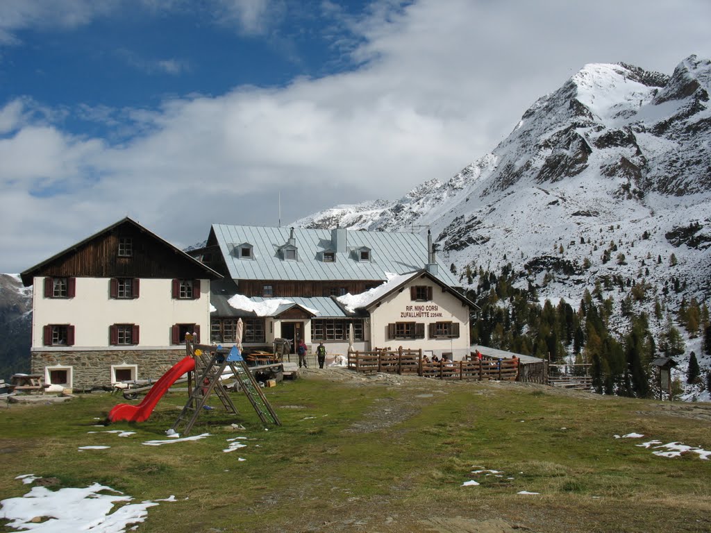 Die Zufallhütte im Herbst by dieter45