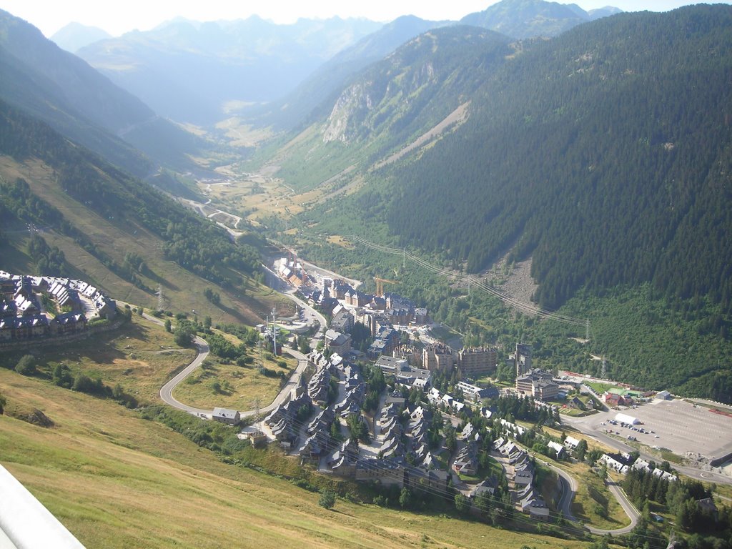 Baqueira Beret by Mutans