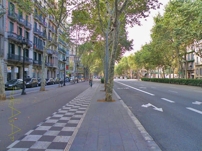 Vista de la calle Gran Via de las cortes Catalanas vuelta by ftdcAsAr