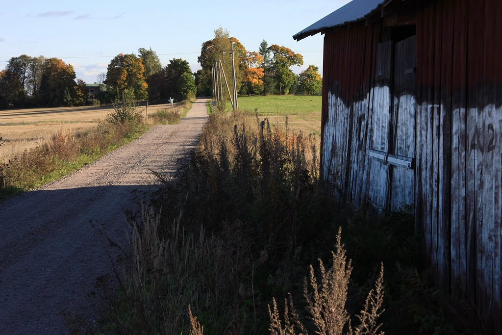 Ruutintie / Barn. by Ilkka T. Korhonen