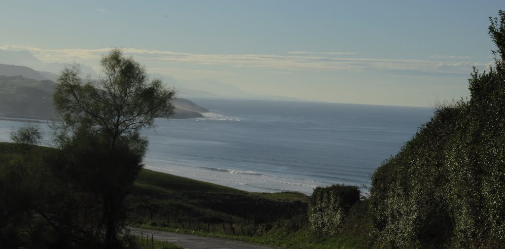 Camino de San Vicente de la Barquera by Gonzalo Peris Lopez