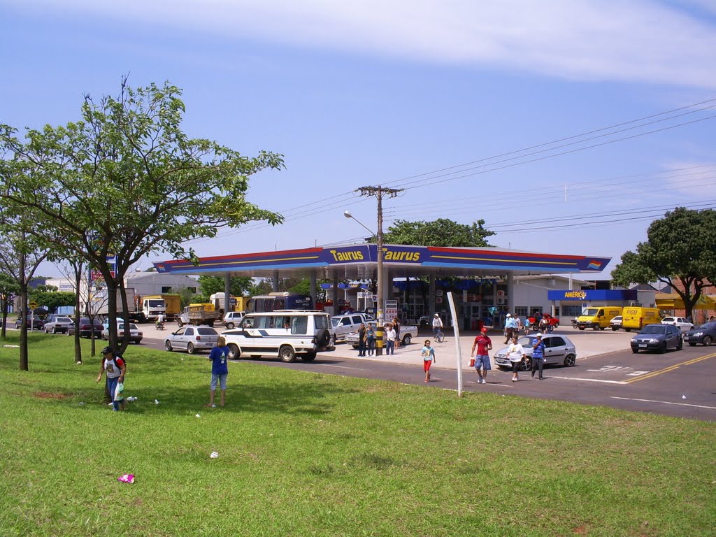 POSTO TAURUS by CAMPO GRANDE