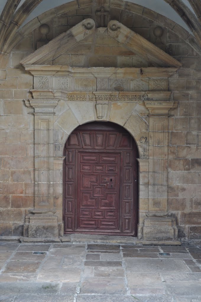 Puerta de la iglesia by ricardogt