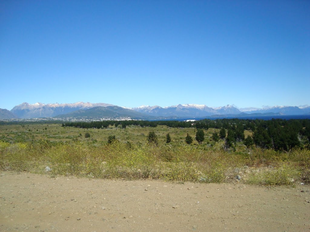 Vista a bariloche por el aeropuerto by verukini