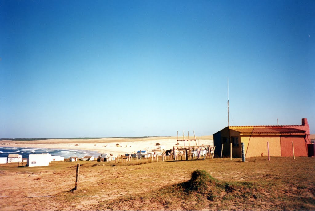 Escuelita de Cabo Polonio. -foto tomada 1996- by Clelia Castroviejo