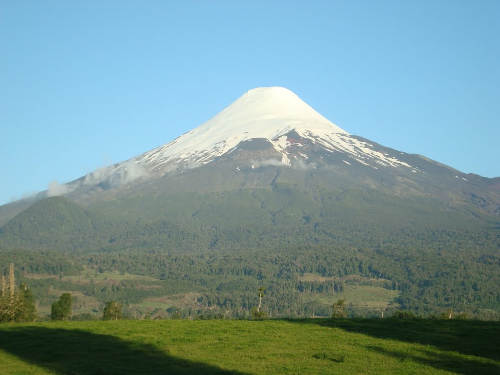 A los pies del volcan osorno sector las cascadas by verukini