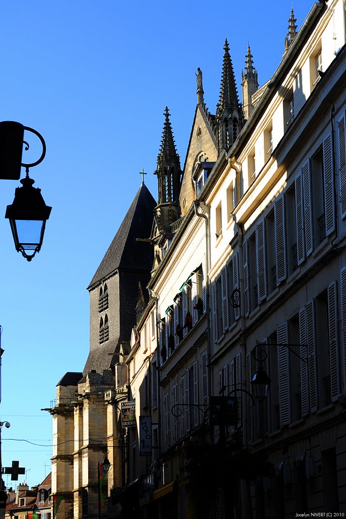 Meaux - Rue du Général LECLERC by jocelyn NIVERT