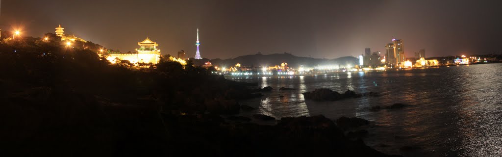 青岛莱阳路海边夜景 by zh600318