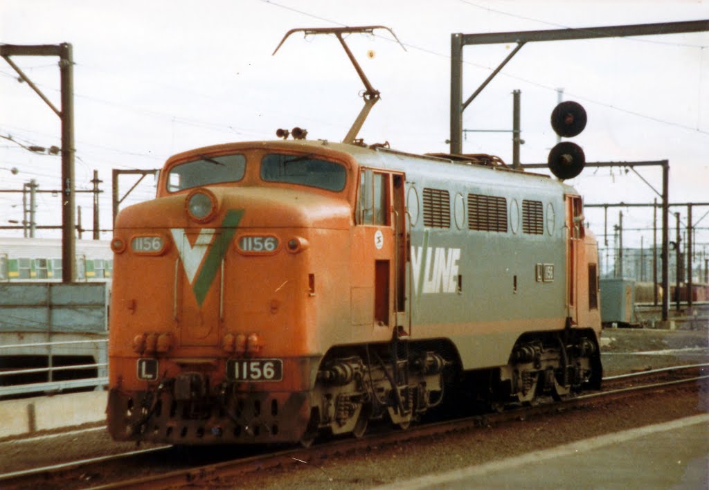 L1156 at Spencer Street - 1986 by Rob Lee