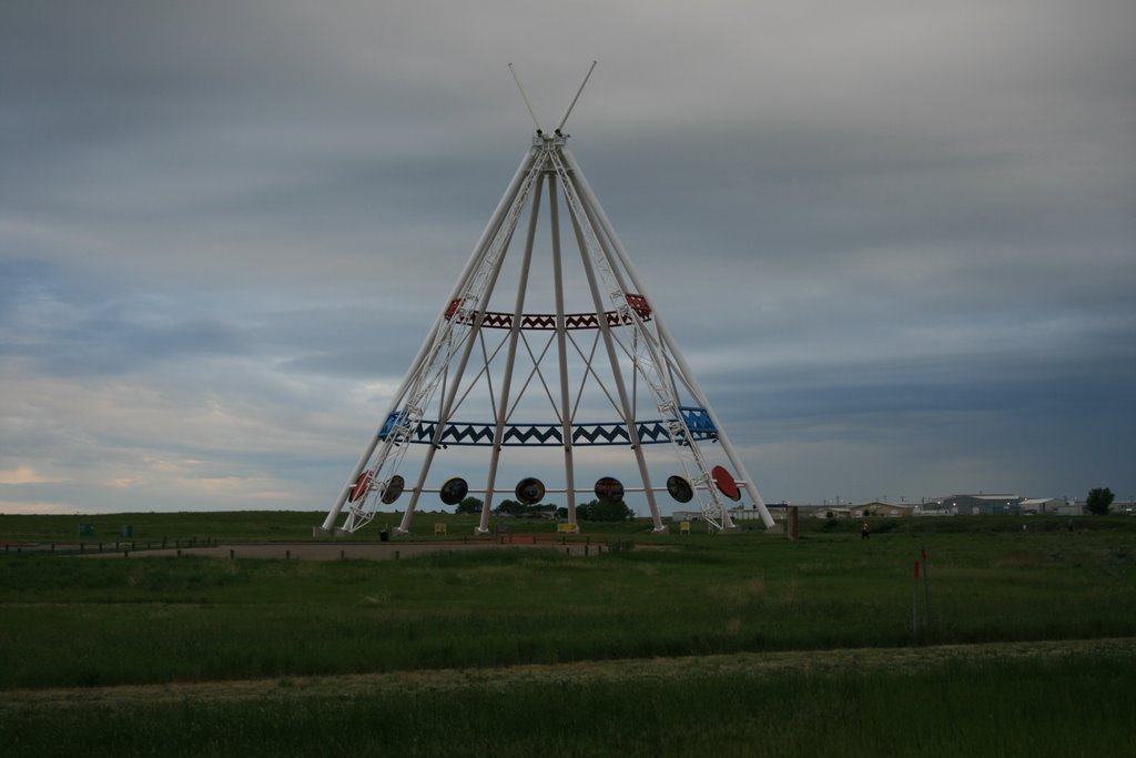 Teepee - Medicine Hat Alberta by ionutcanada